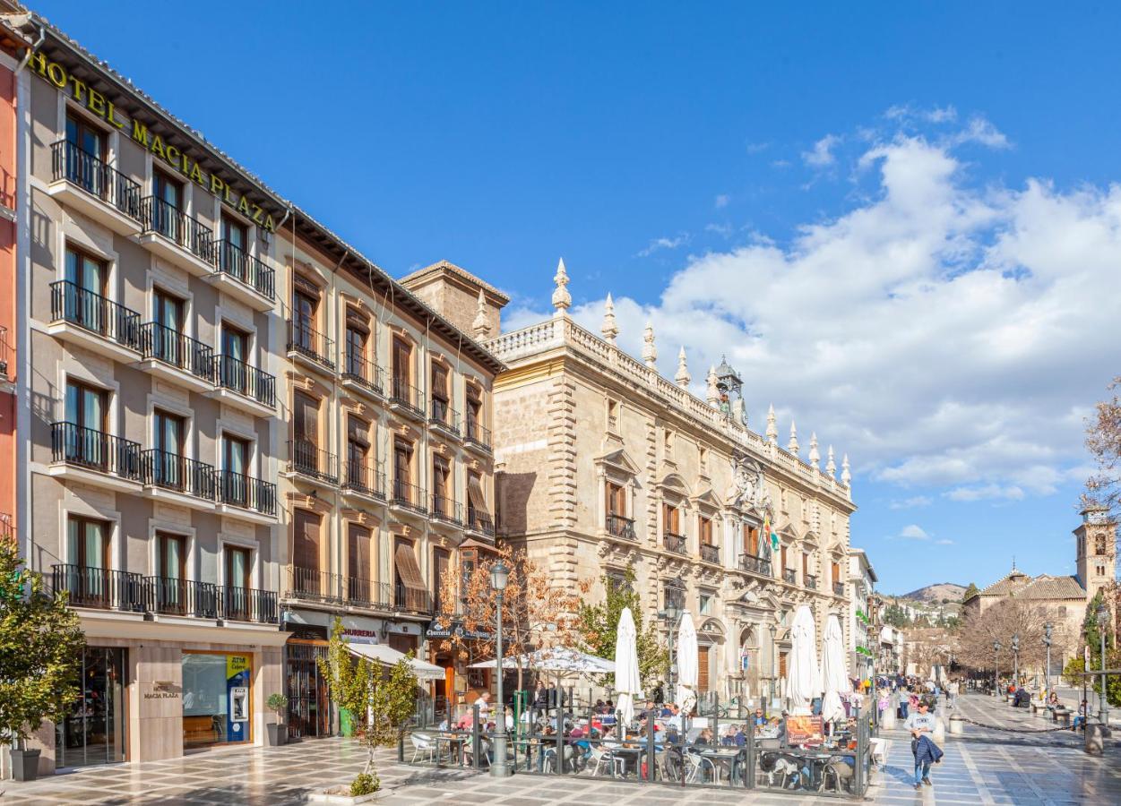 Hotel Macia Plaza Granada Exterior photo